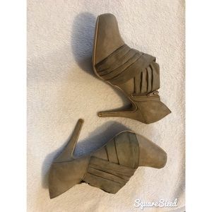 💗 Suede Bootie Heels